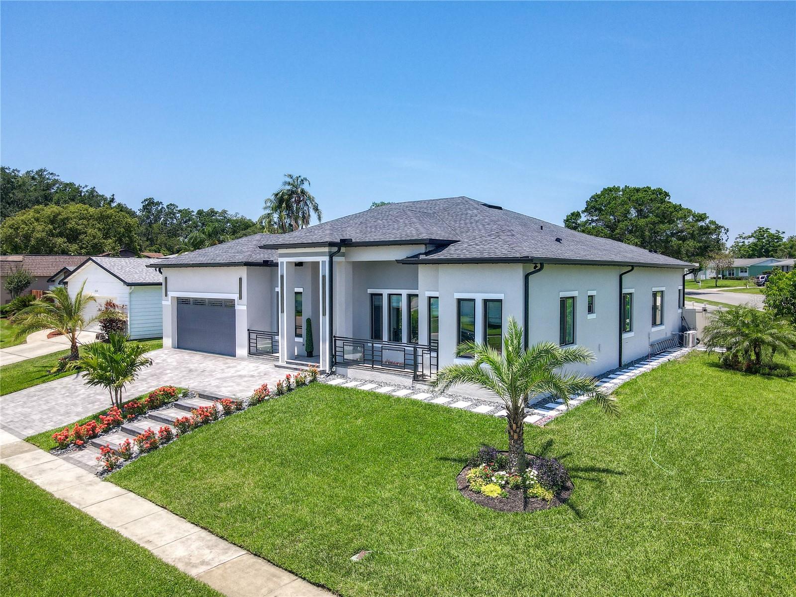 601 GREEN BRIAR BOULEVARD