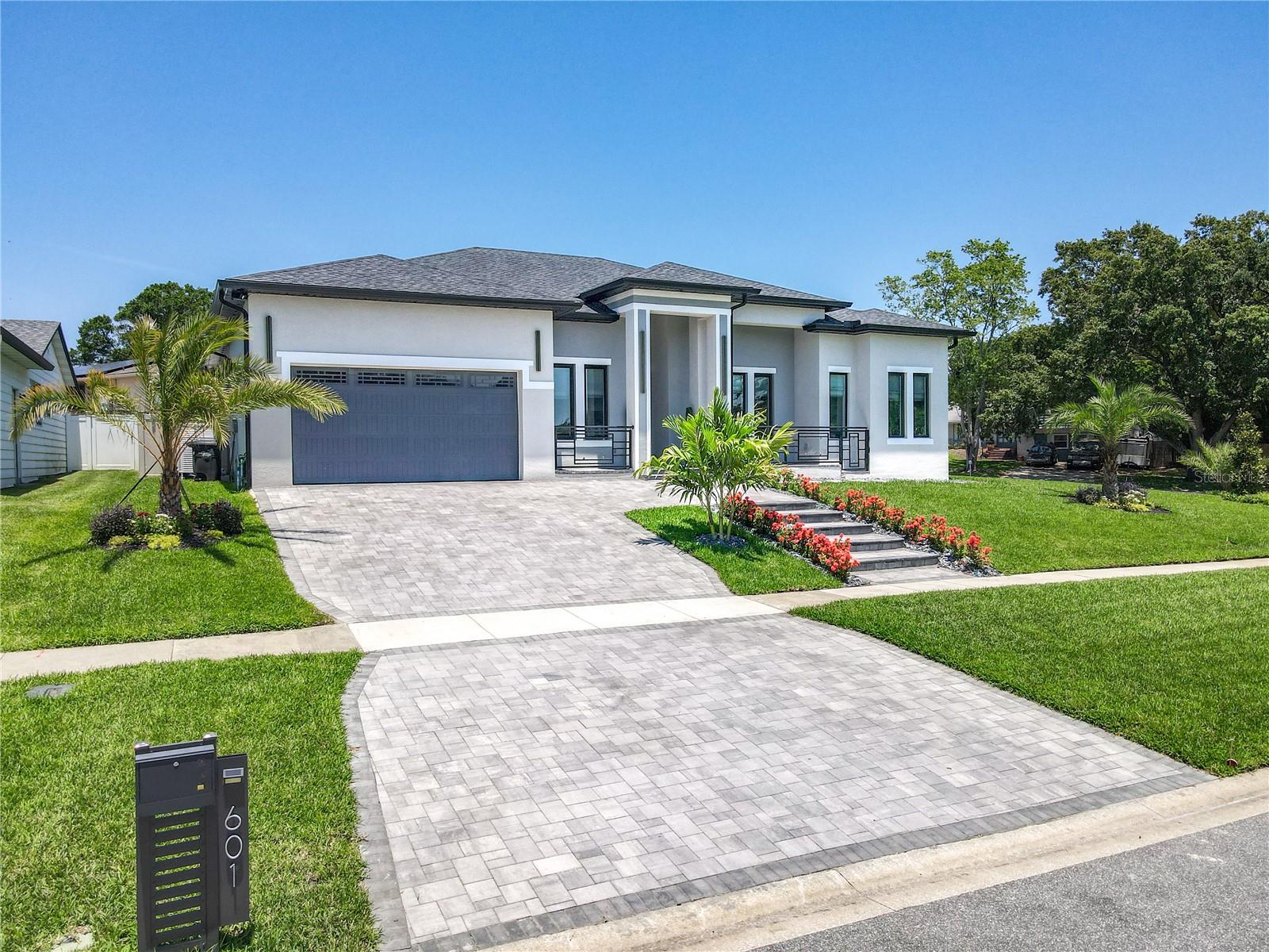 601 GREEN BRIAR BOULEVARD