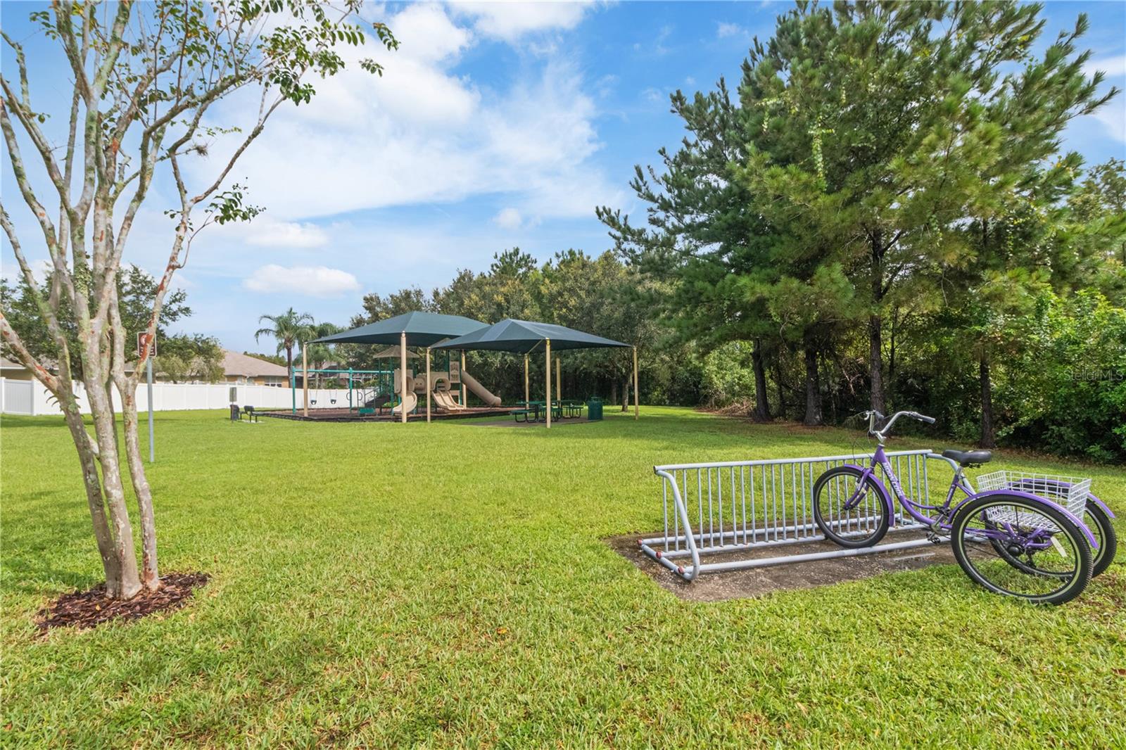 IVY LAKE ESTATES - Residential