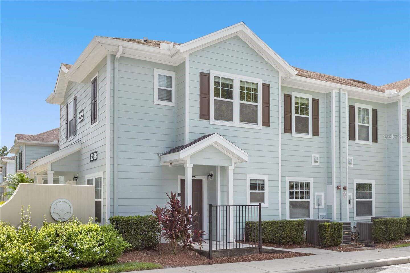 Ideal Location: Just 10 minutes from Disney, this property is conveniently situated three blocks away from Walmart and the restaurants along US 192. Enjoy easy access to premium shopping destinations such as the Premium Outlets, Lake Buena Vista, and The Loop Mall via US-535.
The home features a spacious open-concept living and dining area, creating a cozy and welcoming environment for you, your family, and guests to unwind. The kitchen is equipped with granite countertops and stainless steel appliances, including a brand-new range and dishwasher.
With two master suites and an additional bathroom for the other two bedrooms, this home is designed for comfort and convenience. One of the master suites is on the ground floor, providing privacy and easy accessibility. All bedrooms are finished with laminate flooring for a modern touch.
The resort community offers fantastic amenities, including a pool with a spa, a business center, and a fitness facility. This property is perfect for enjoying Central Florida's renowned attractions and shopping opportunities.