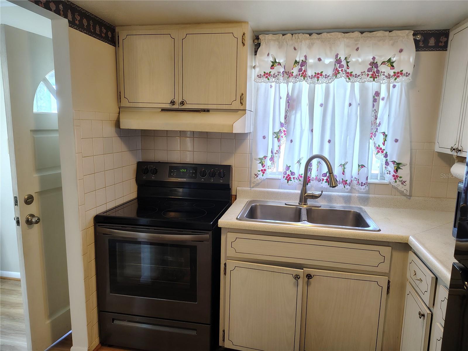 BAYSHORE II SEC 15 - Residential Lease