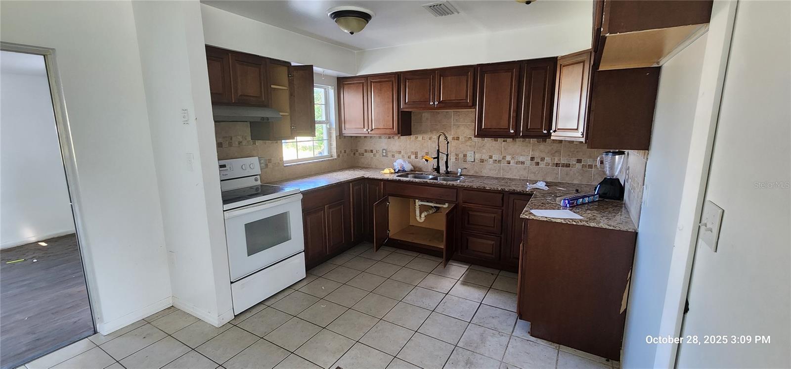 CARLTON PARK - Residential