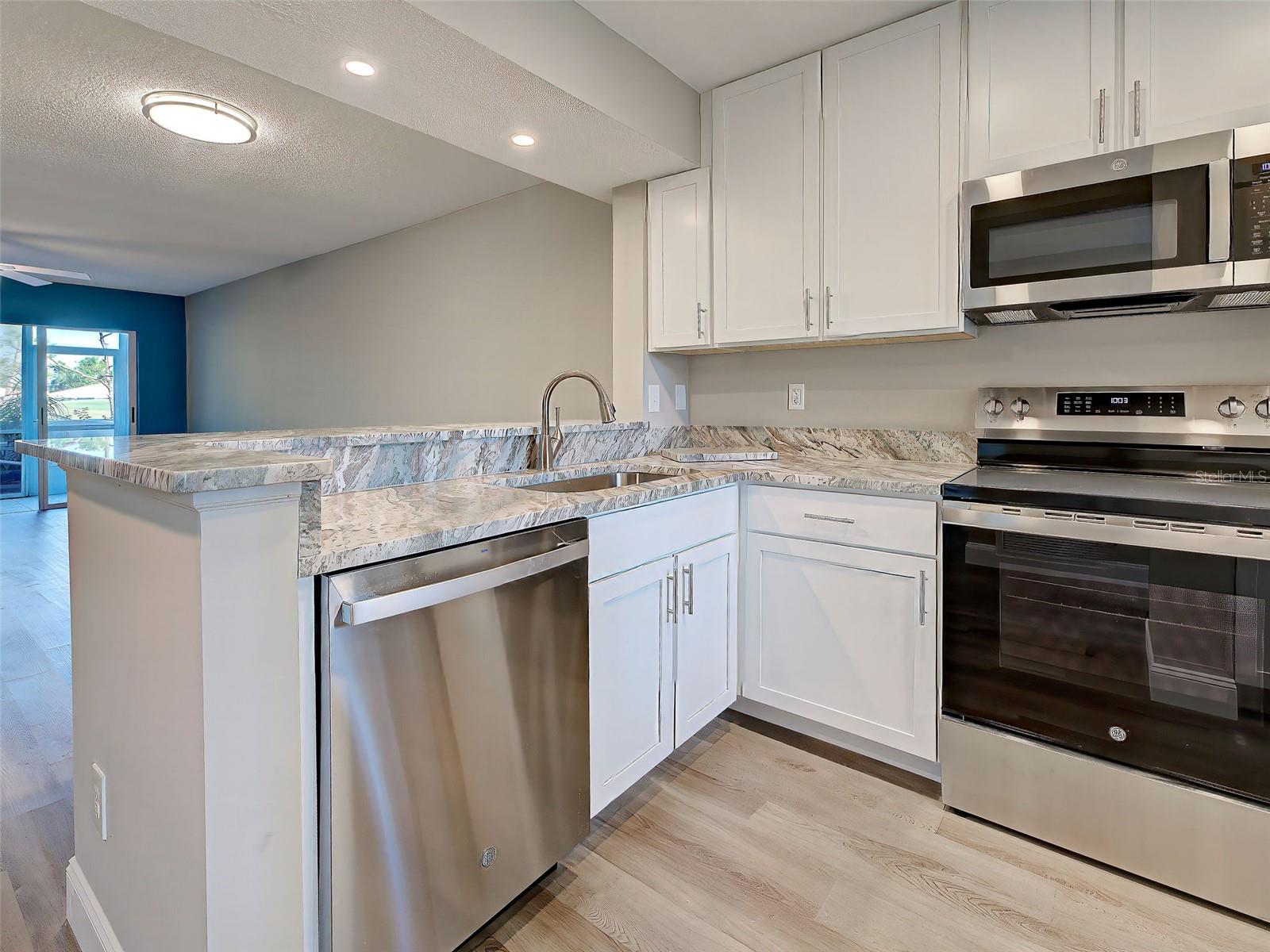 FARMINGTON VISTAS - Residential