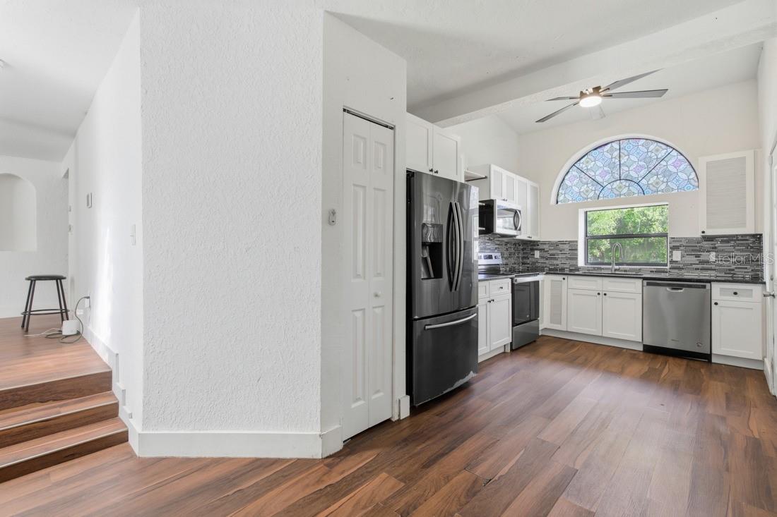 KITCHENS BLK 197 DELAND - Residential