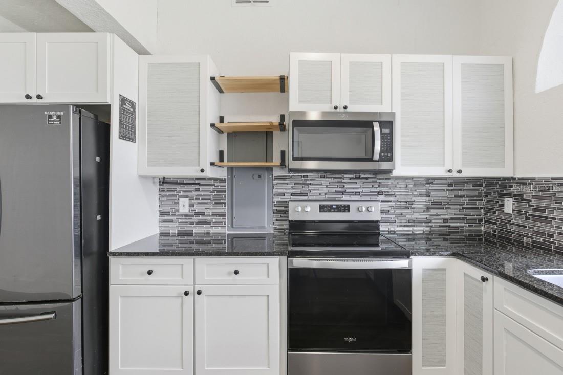 KITCHENS BLK 197 DELAND - Residential