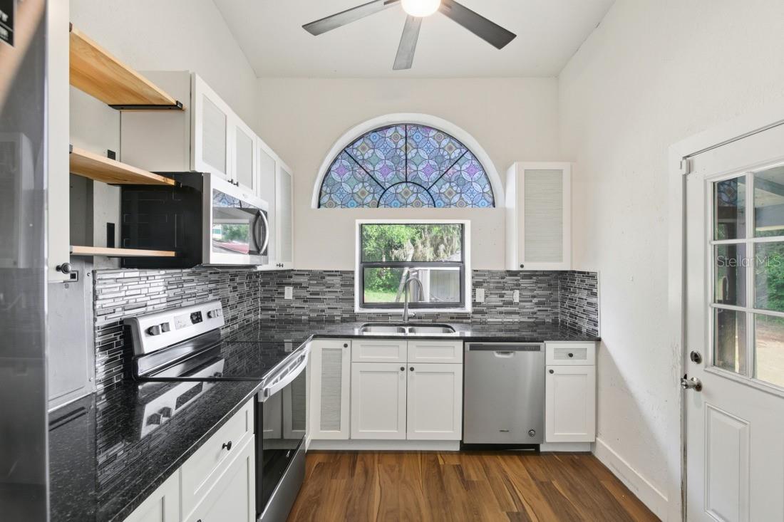 KITCHENS BLK 197 DELAND - Residential