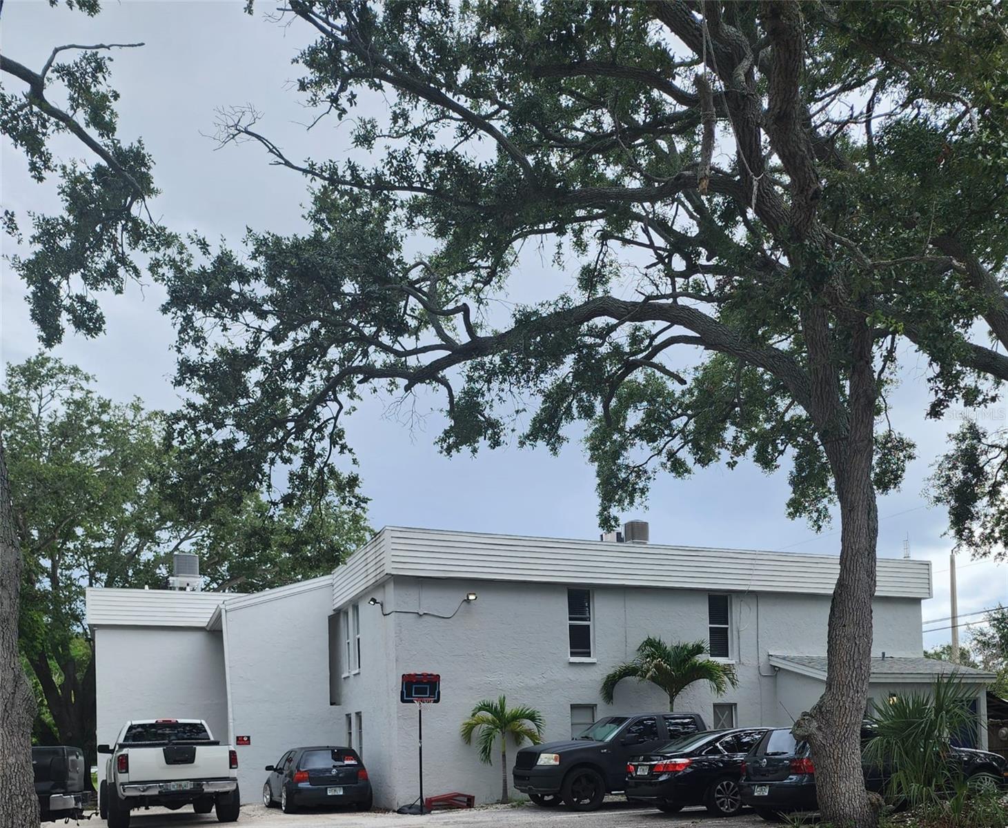 EASTWOOD TERRACE 3RD ADD - Residential Lease