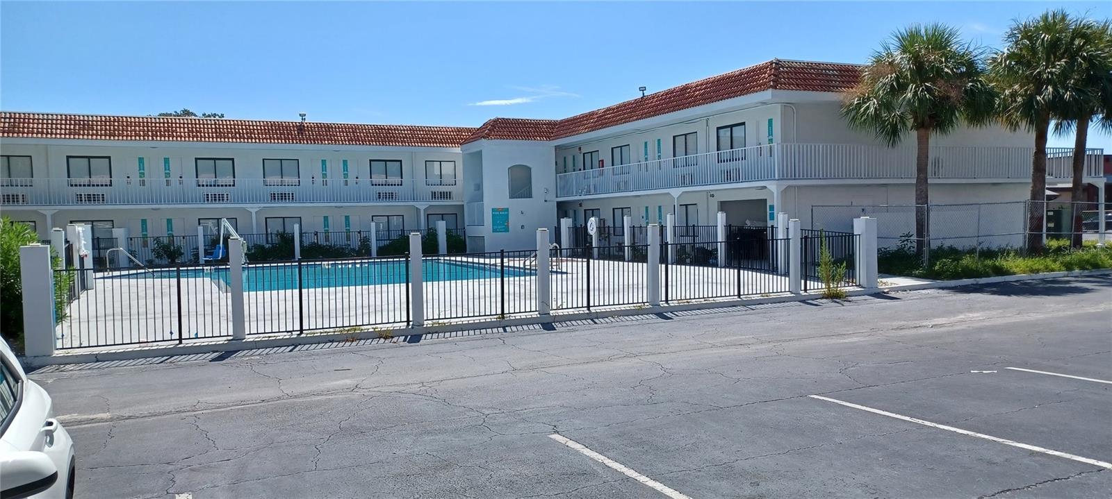 GREENPOINT ESSENTIAL HOTEL CONDO - Residential