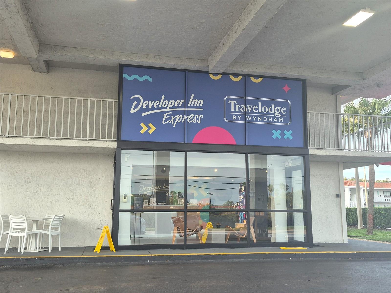 GREENPOINT ESSENTIAL HOTEL CONDO - Residential