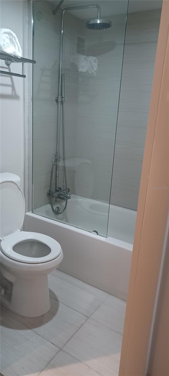 GREENPOINT ESSENTIAL HOTEL CONDO - Residential