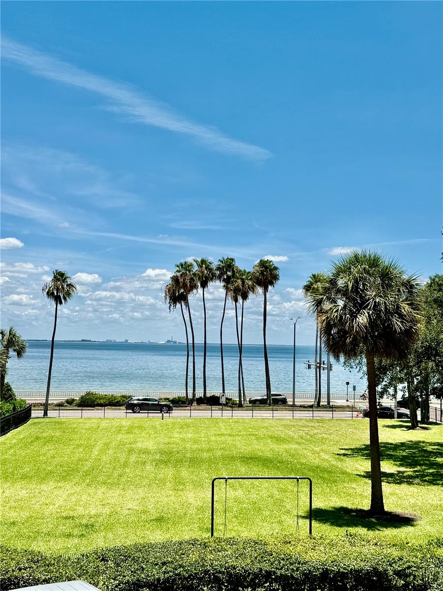 2109 BAYSHORE BOULEVARD 203