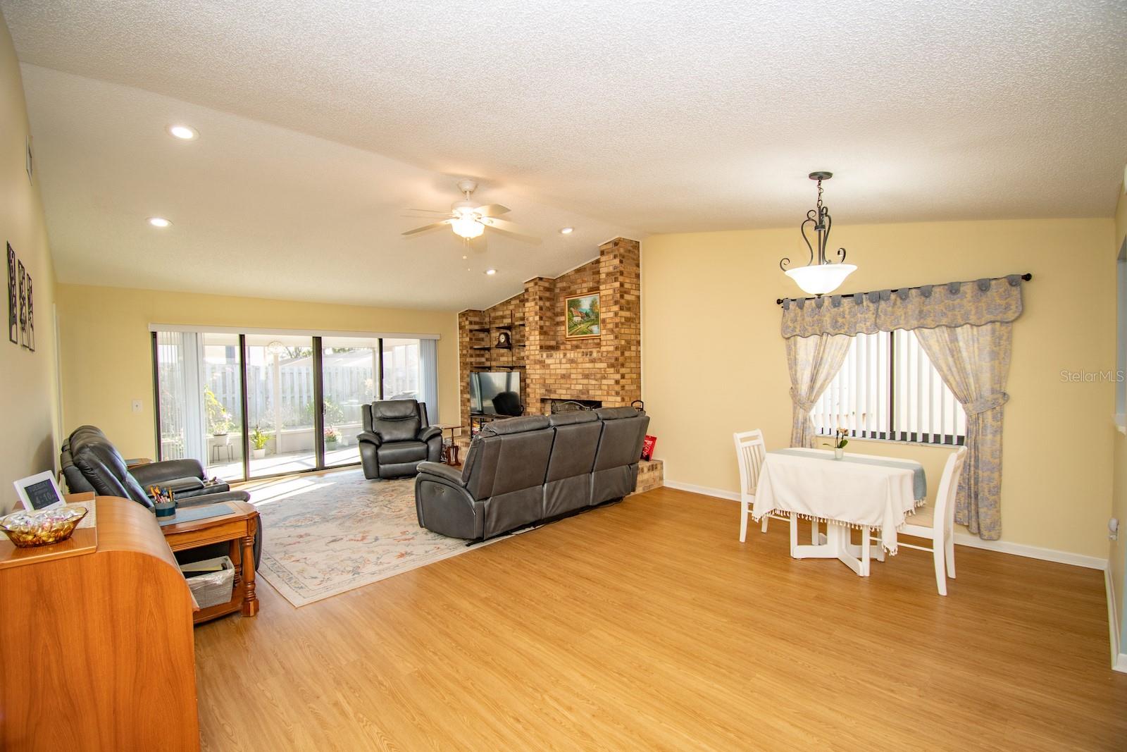 4018 CYPRESS LANDING S