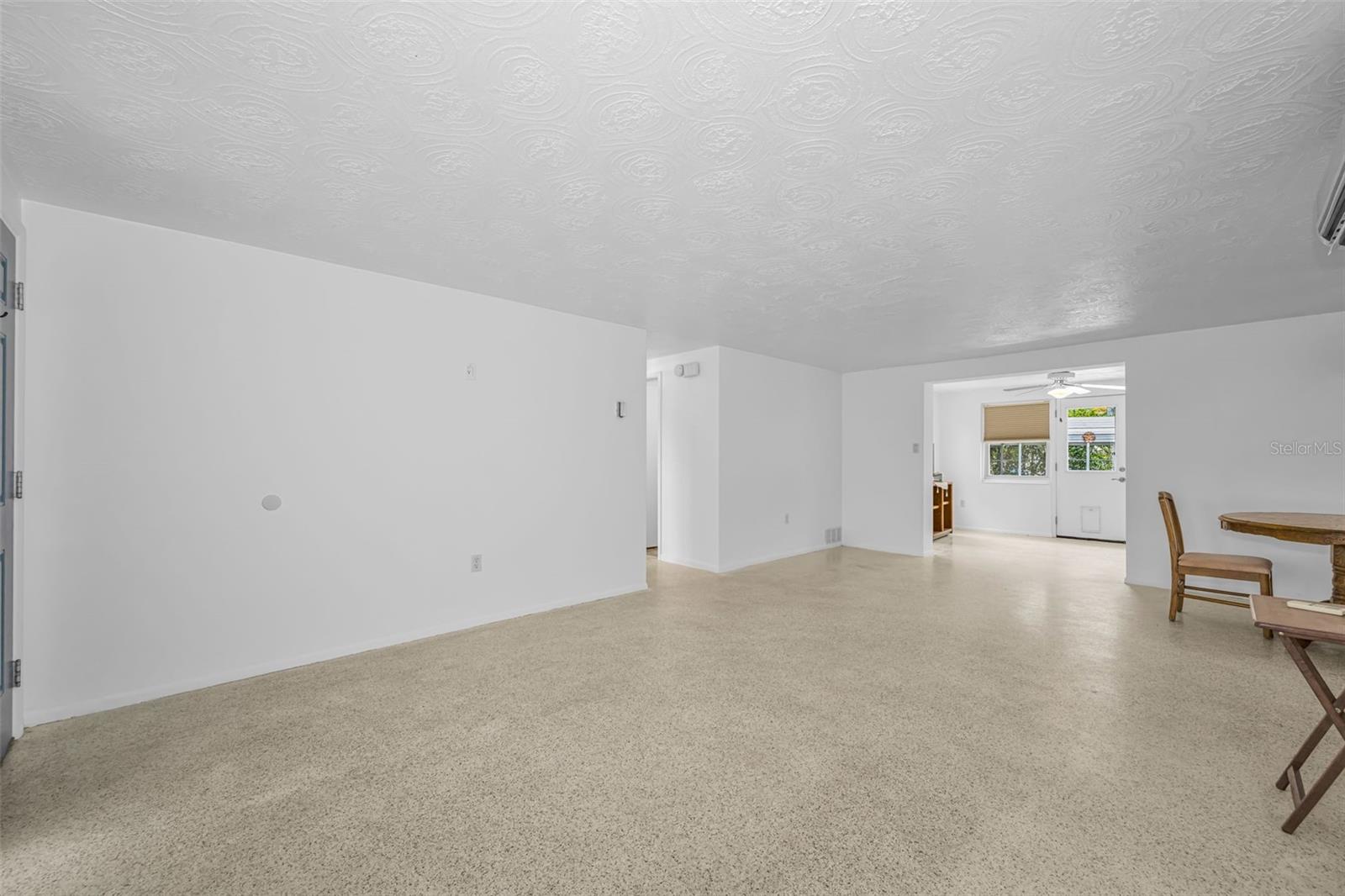 CREST RDG GARDENS - Residential