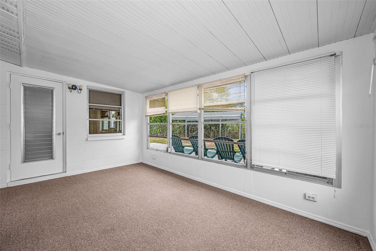 CREST RDG GARDENS - Residential