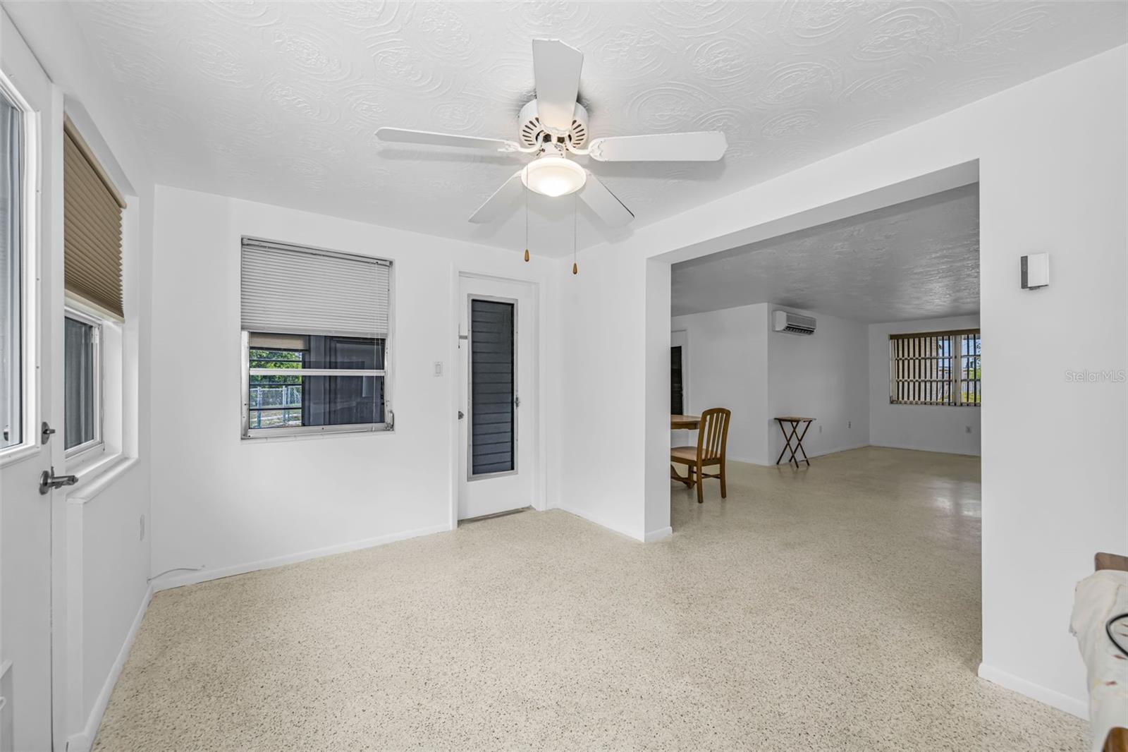 CREST RDG GARDENS - Residential