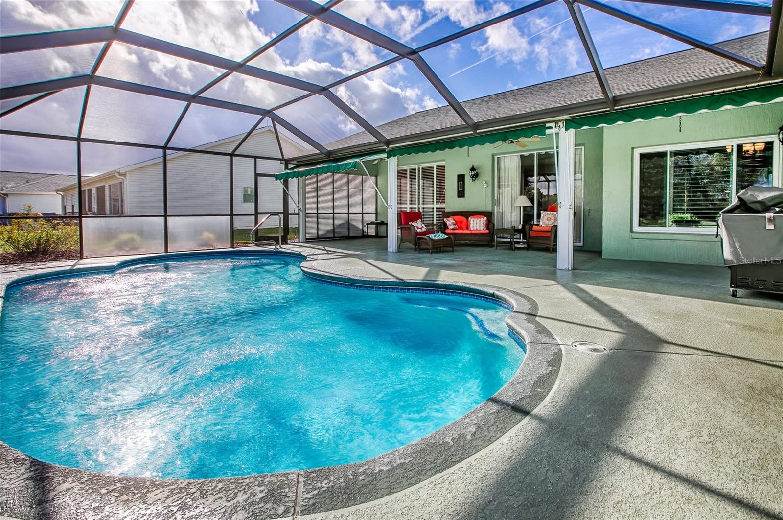 PLANTATION AT LEESBURG MANOR VIEW VILLAGE - Residential