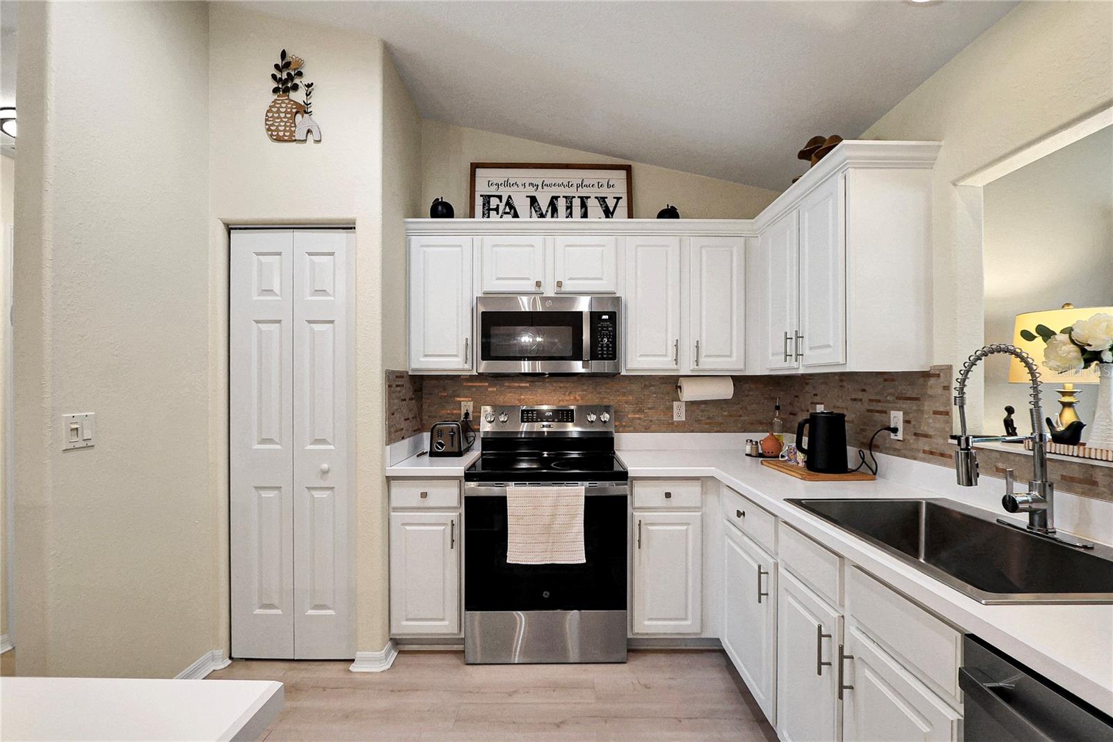 SPRUCE CREEK COUNTRY CLUB CANDLESTONE 02 - Residential