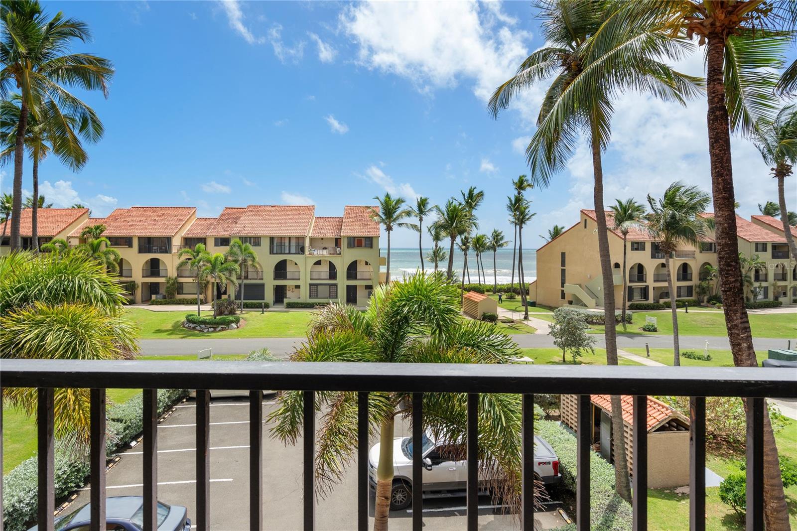 BEACH VILLAGE - Residential