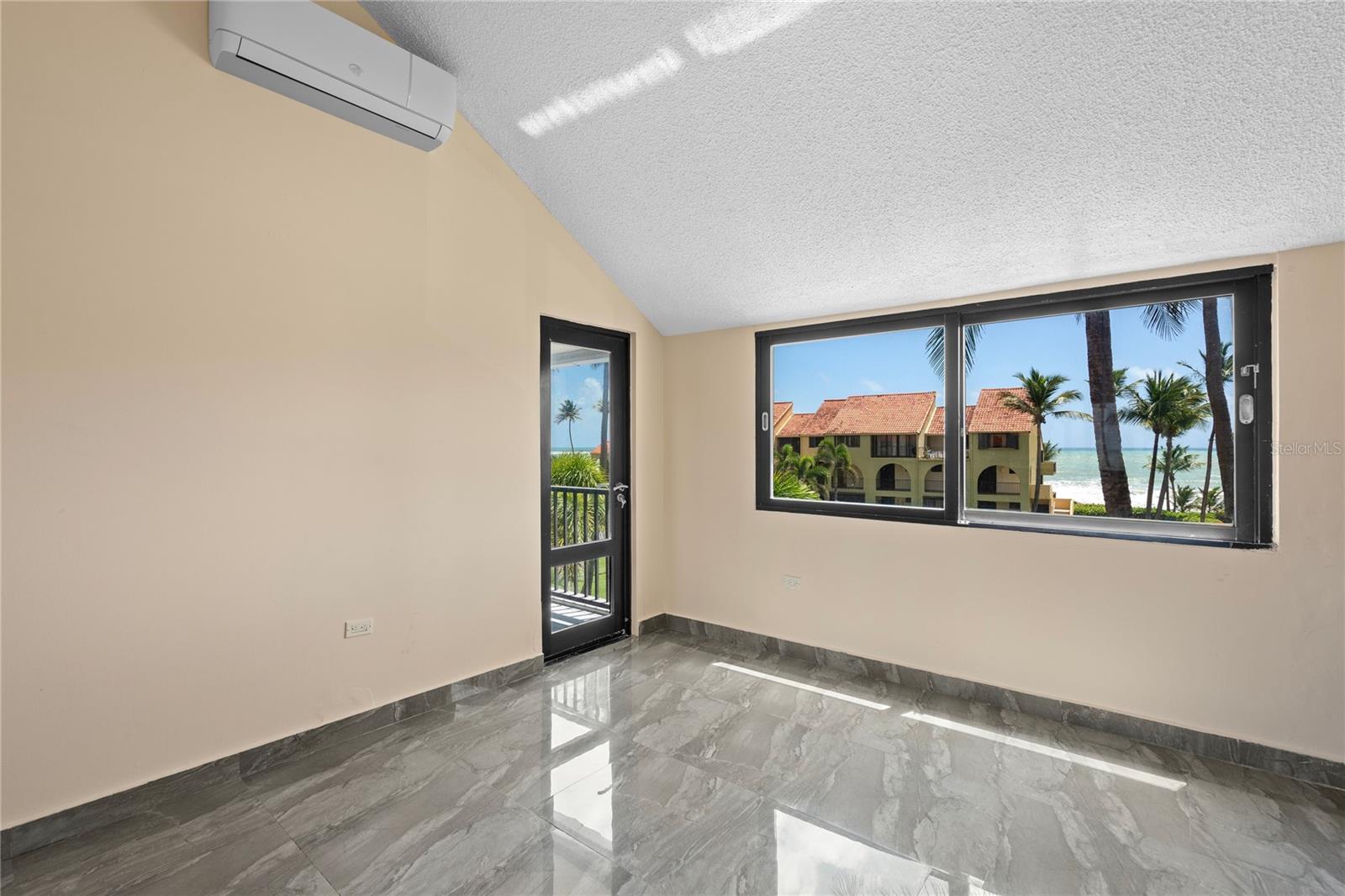 BEACH VILLAGE - Residential