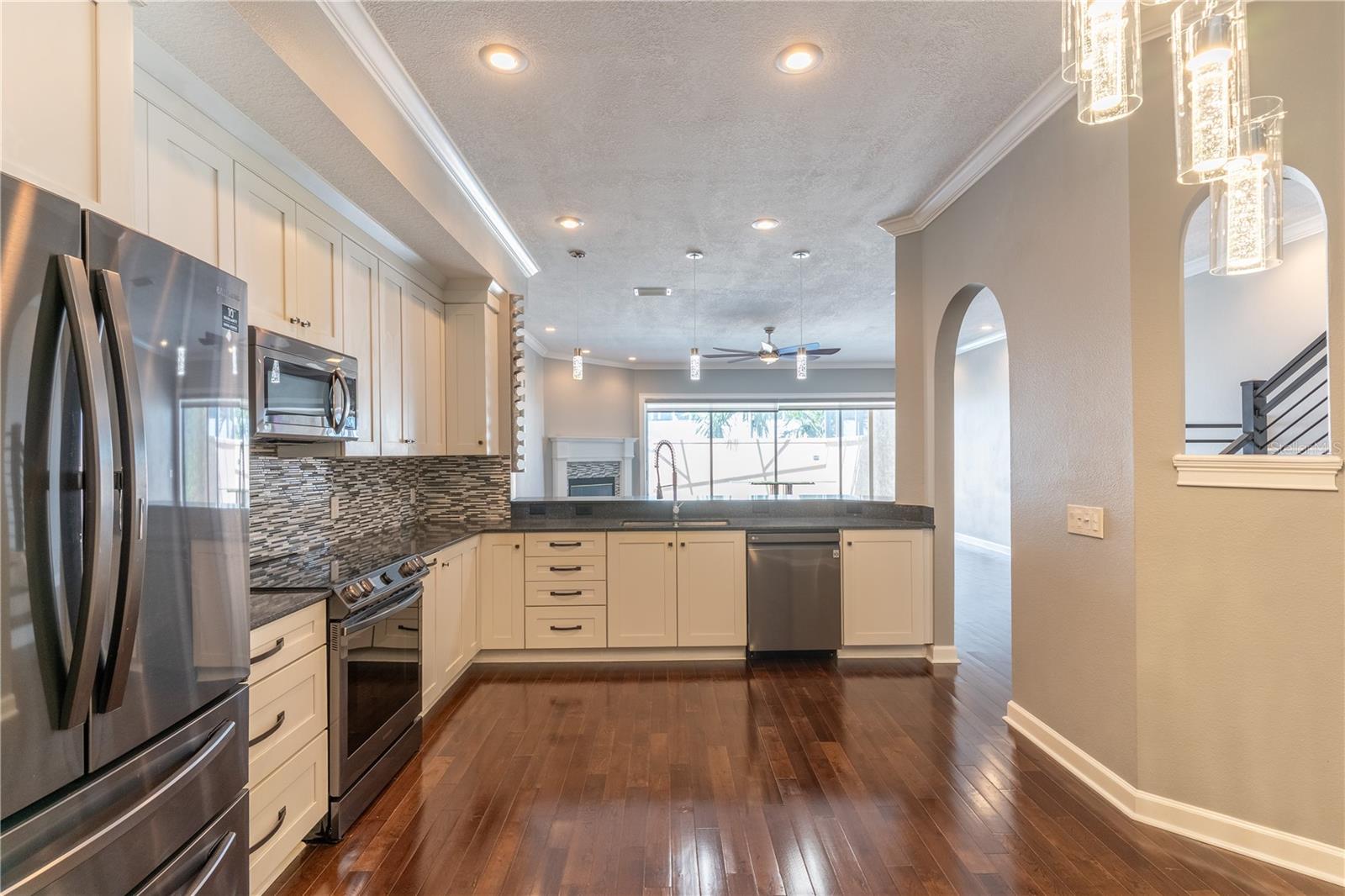 DOLPHINS LANDING - Residential