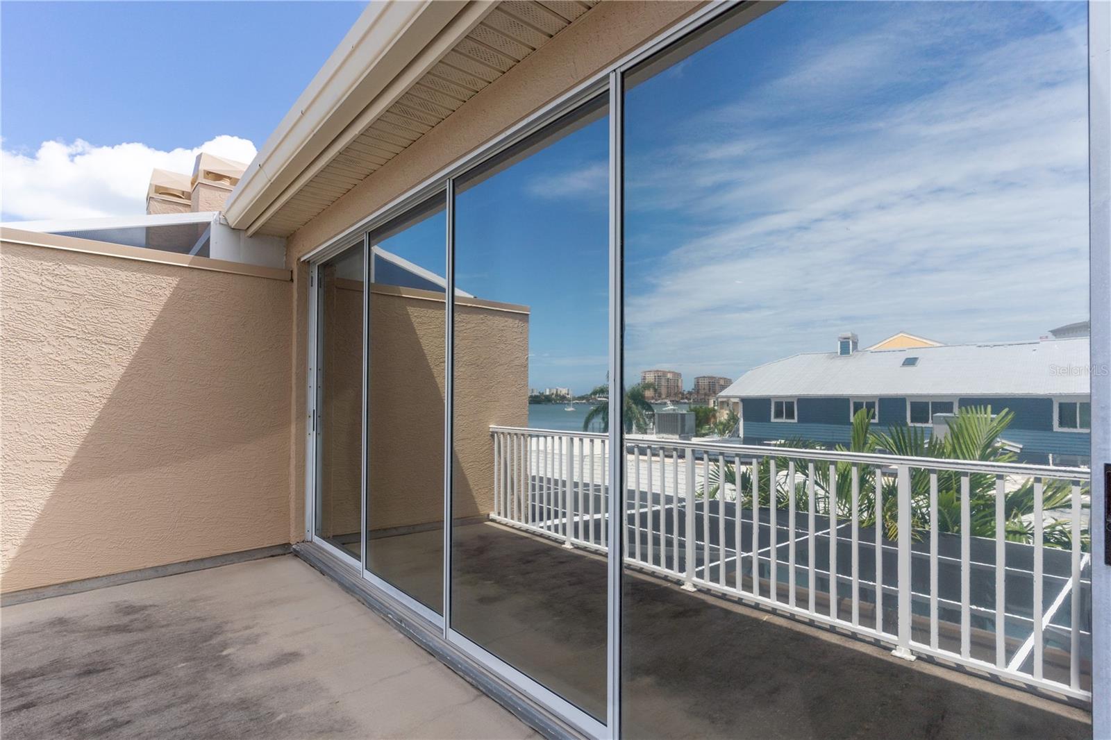 DOLPHINS LANDING - Residential