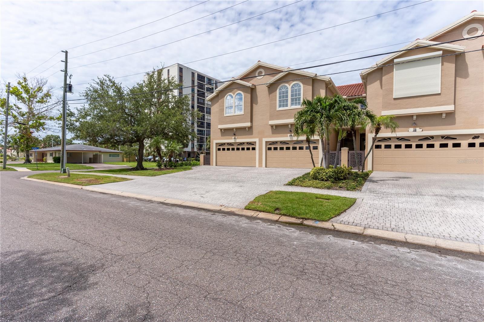 DOLPHINS LANDING - Residential