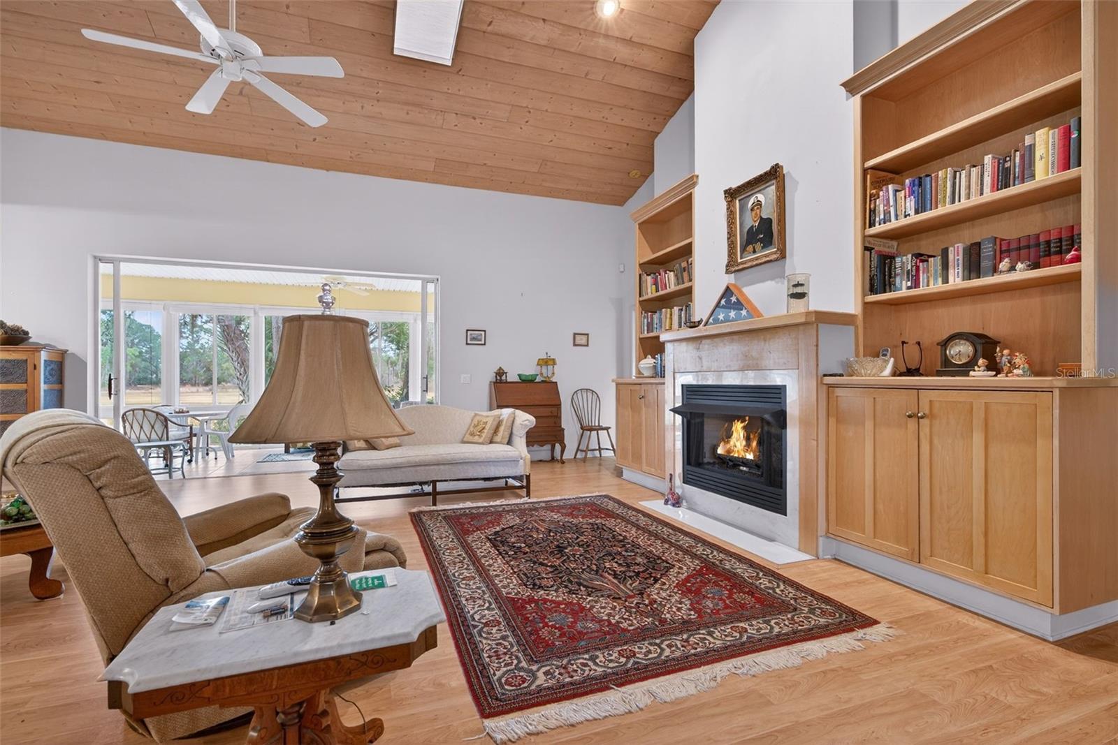 PARADISE COUNTRY CLUB - Residential