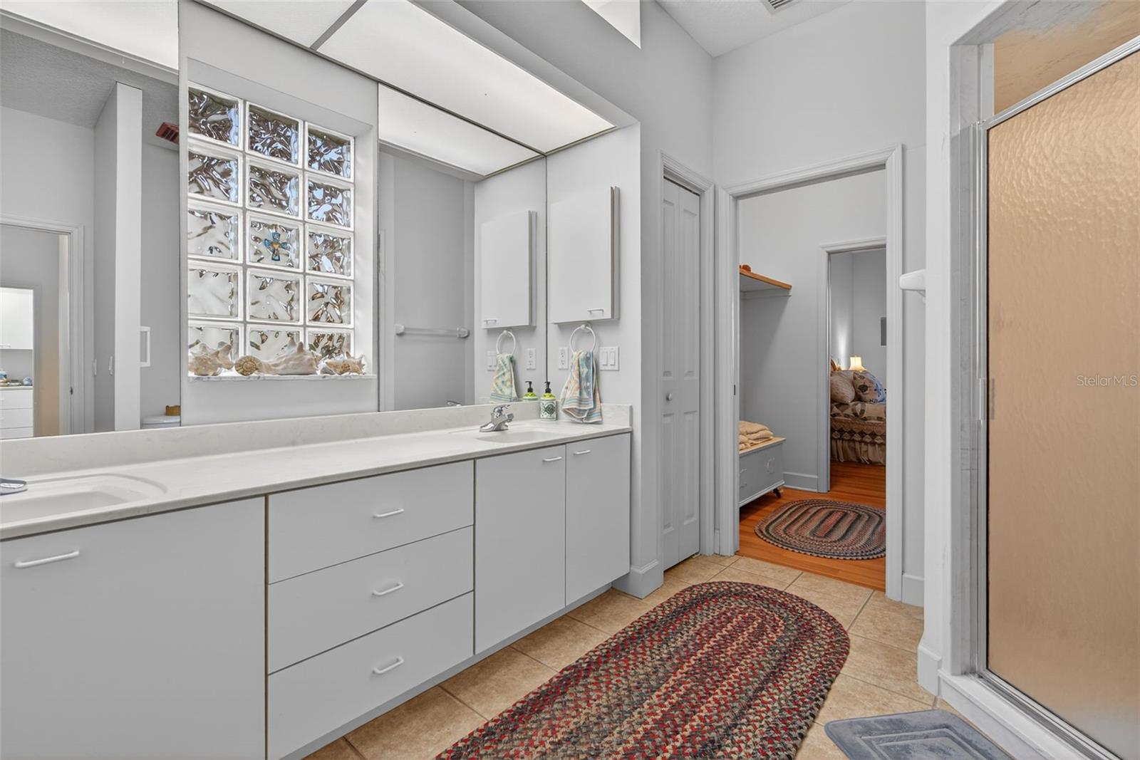 PARADISE COUNTRY CLUB - Residential