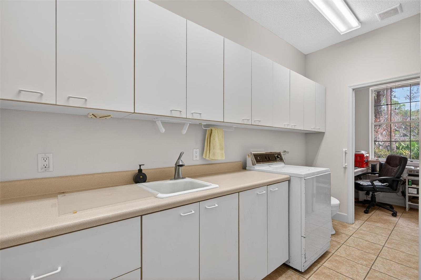 PARADISE COUNTRY CLUB - Residential