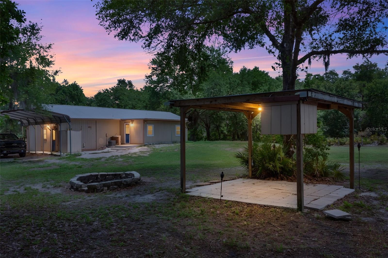 CRYSTAL MANOR UN 03 - Residential