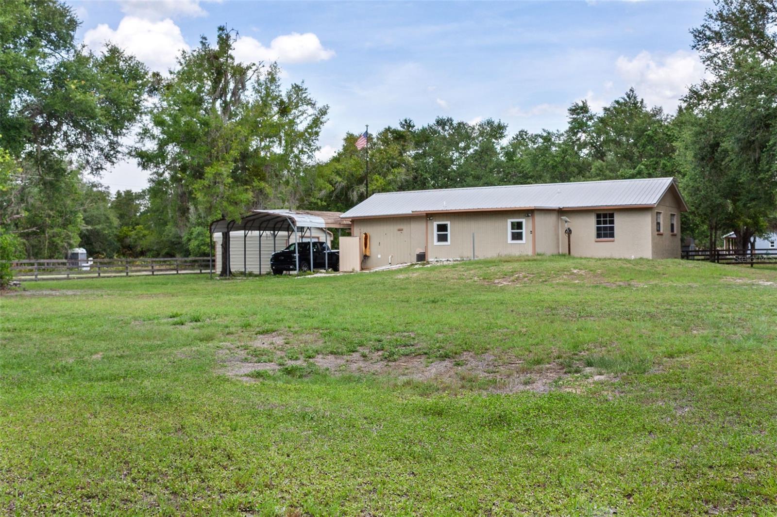 CRYSTAL MANOR UN 03 - Residential