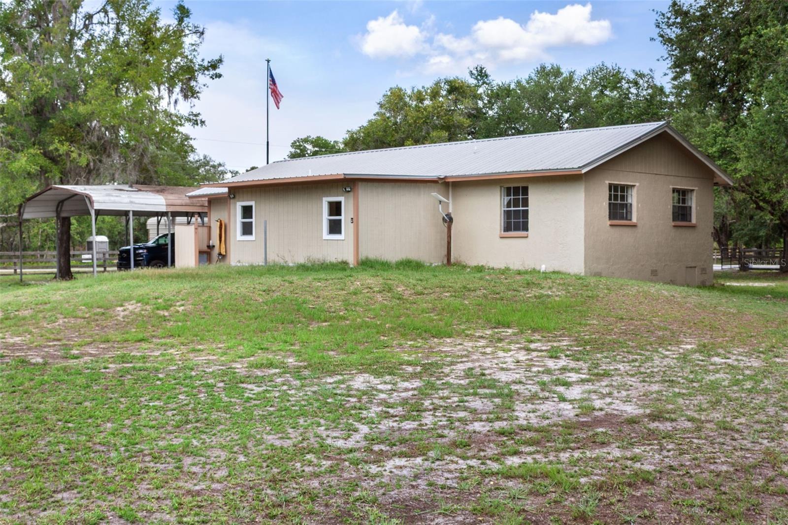 CRYSTAL MANOR UN 03 - Residential