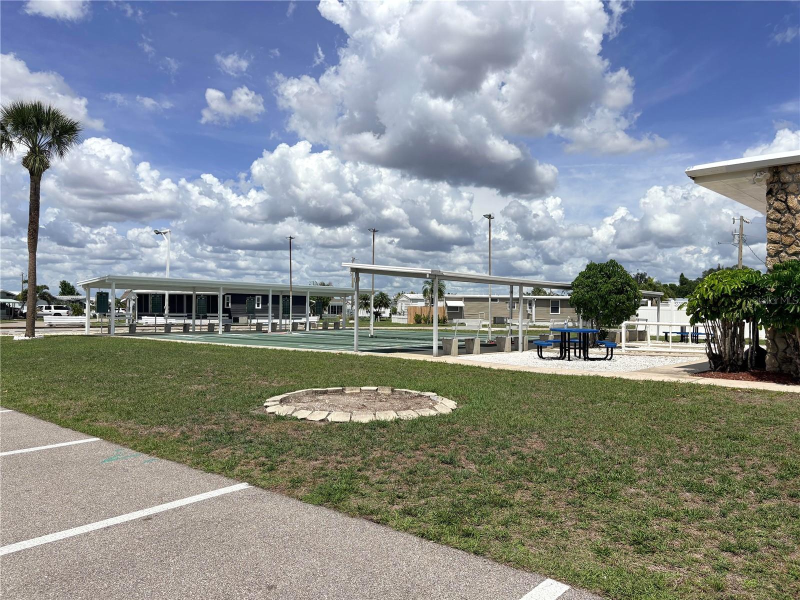 LAUREL ESTATES - Residential