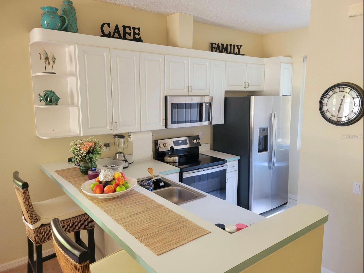 ROSEDALE 8 WESTBURY LAKES - Residential Lease