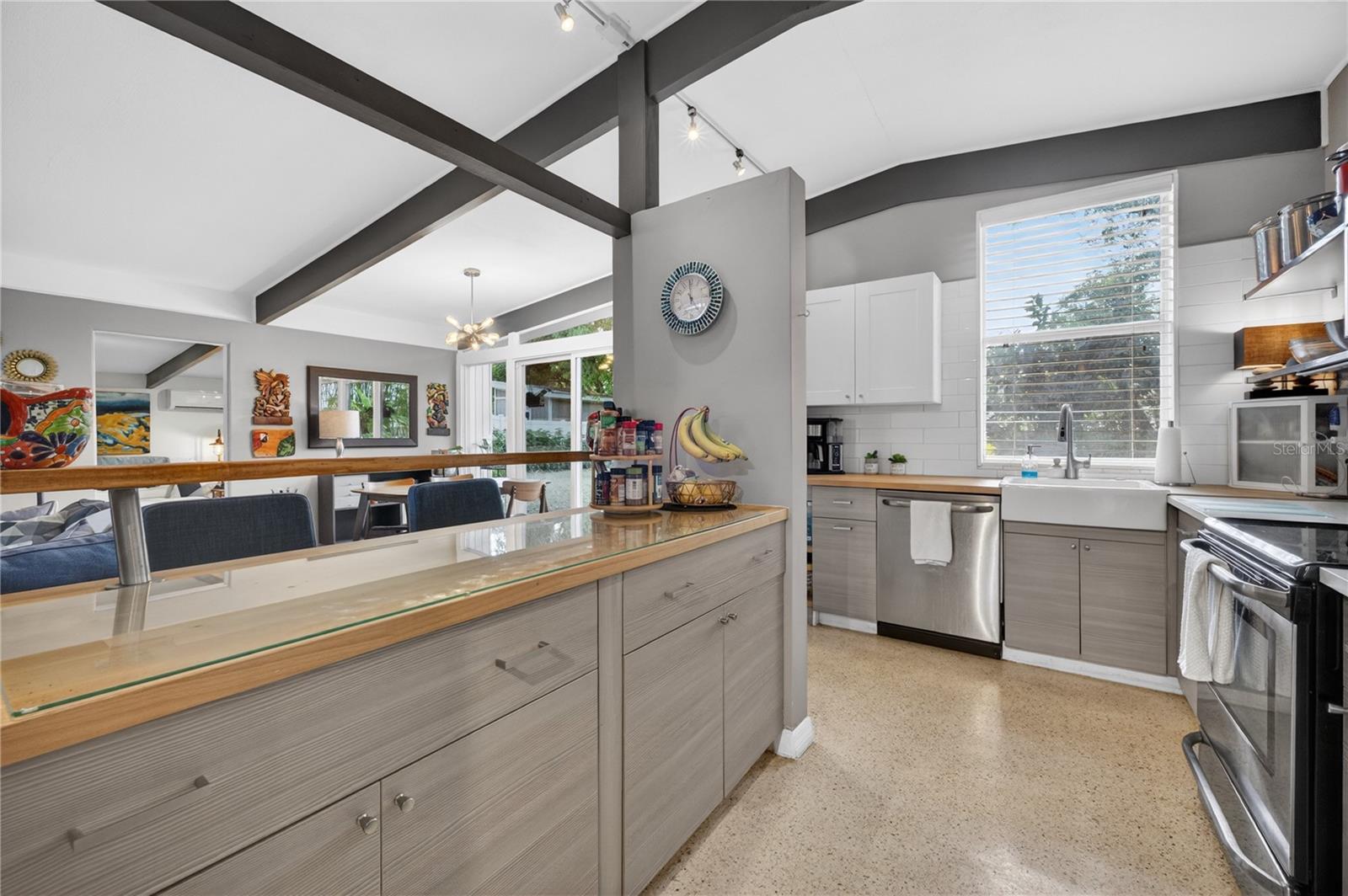 SUN HAVEN HOMES - Residential