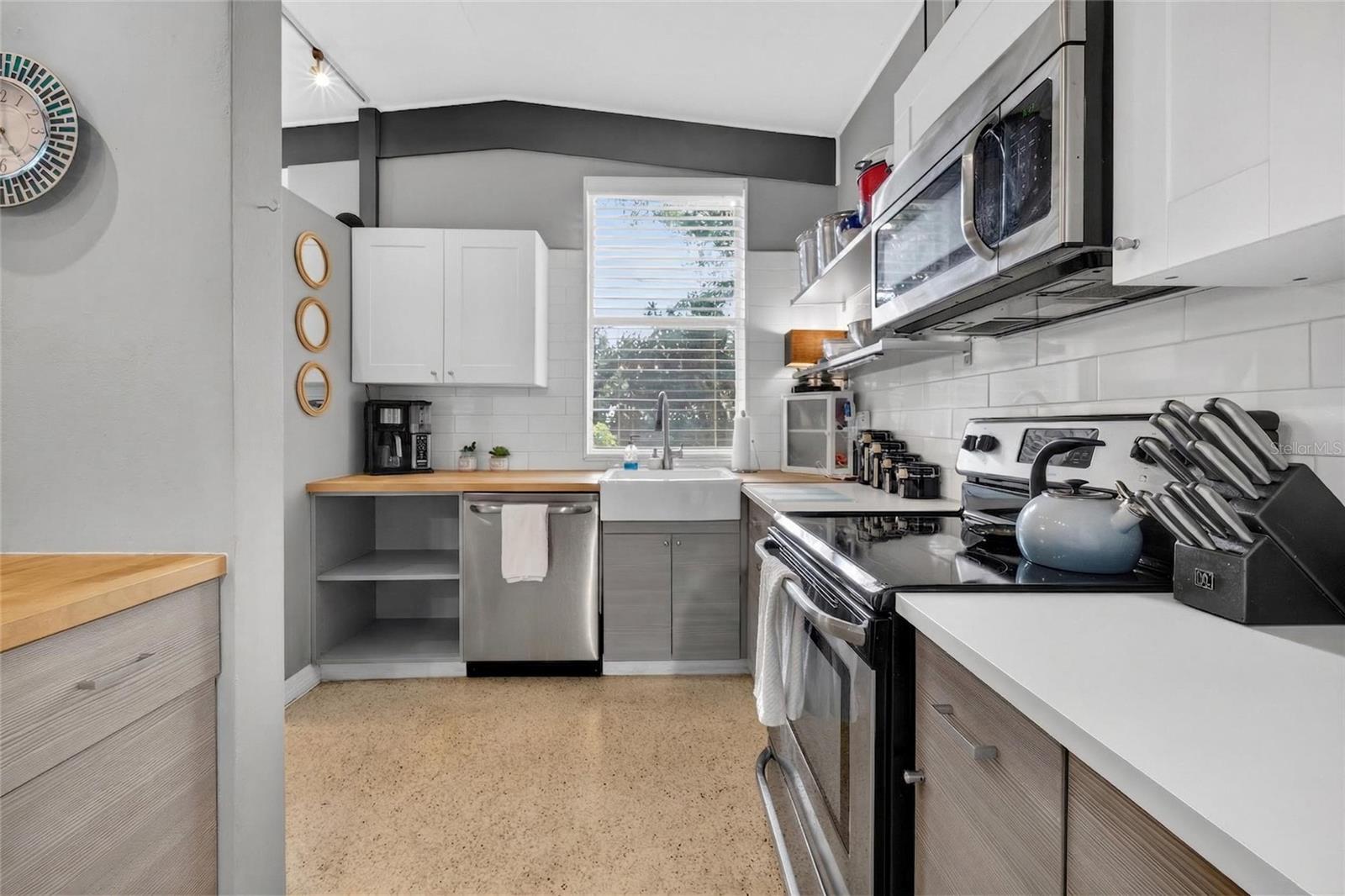 SUN HAVEN HOMES - Residential