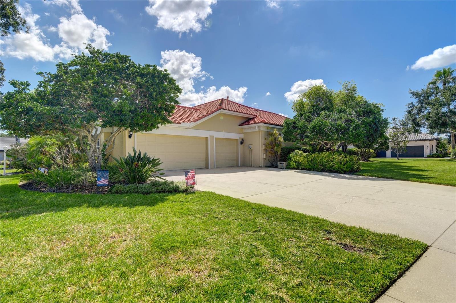 8005 ROYAL BIRKDALE CIRCLE