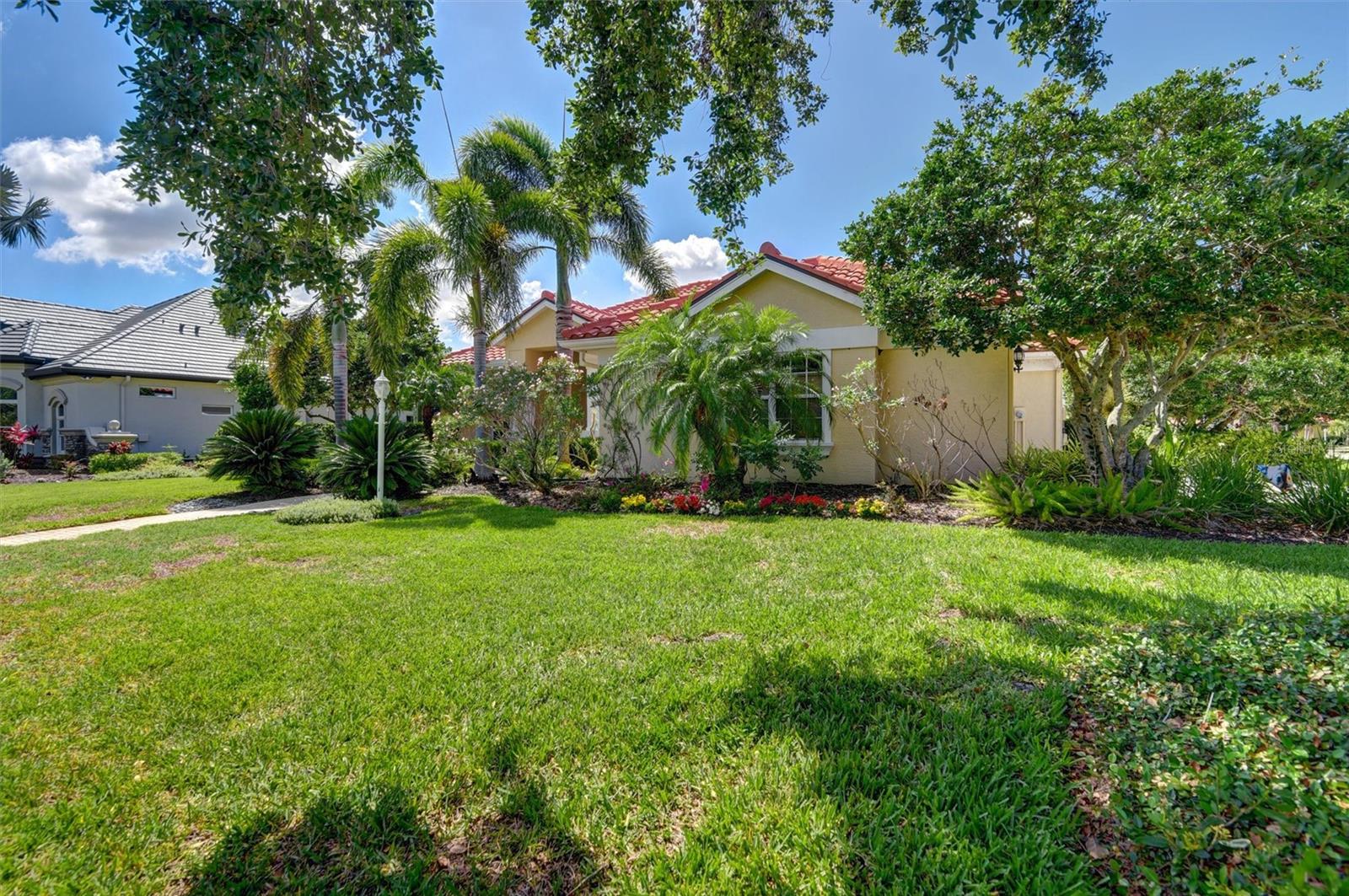 8005 ROYAL BIRKDALE CIRCLE