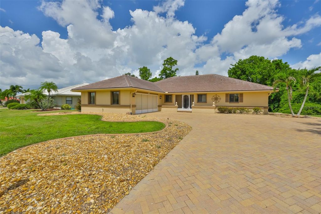 Photo of 1903 New Bedford Drive, Sun City Center, FL 33573 (MLS # TB8414076)