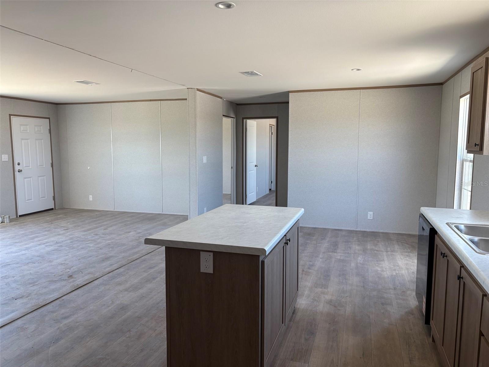 SOUTHERN COLONIZATION TR 24 - Residential