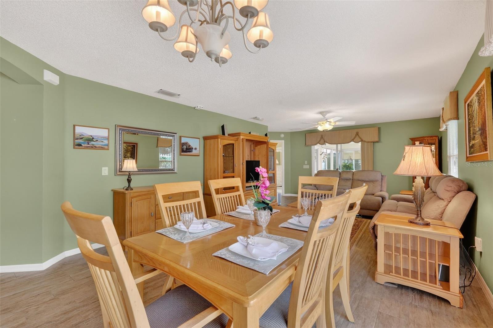 VILLAGES OF SUMTER VIRGINIA VINE VILLAS - Residential