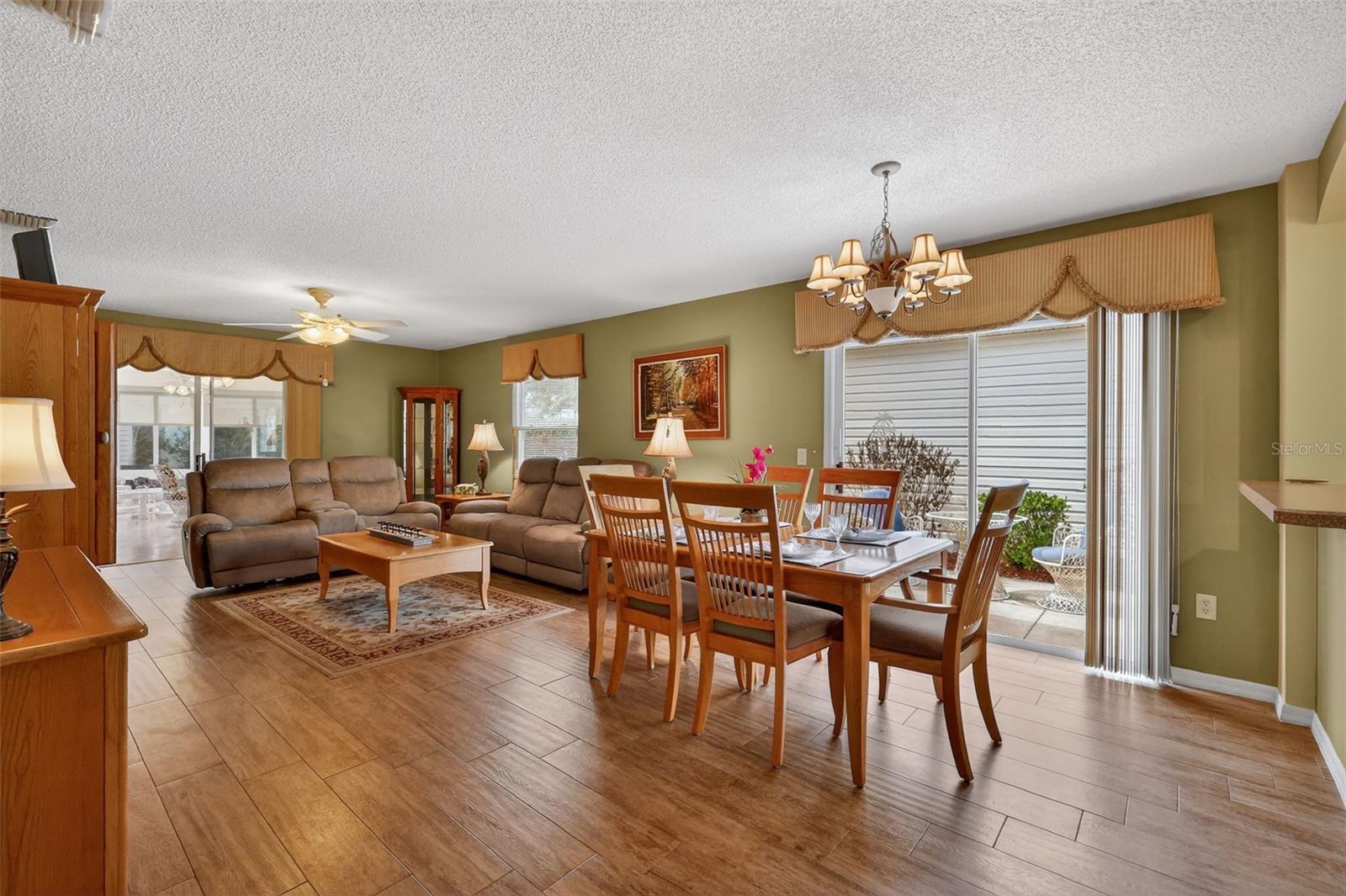 VILLAGES OF SUMTER VIRGINIA VINE VILLAS - Residential