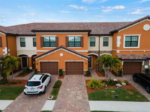 A home in VENICE