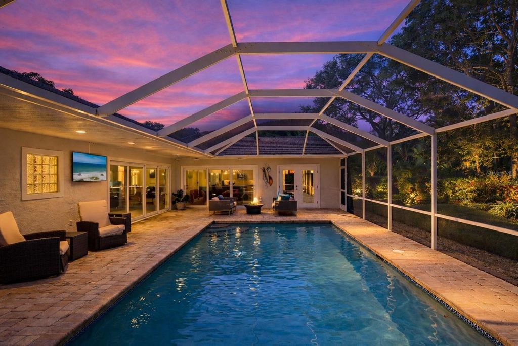 Photo of 606 Owl Way, Sarasota, FL 34236 (MLS # A4682117)