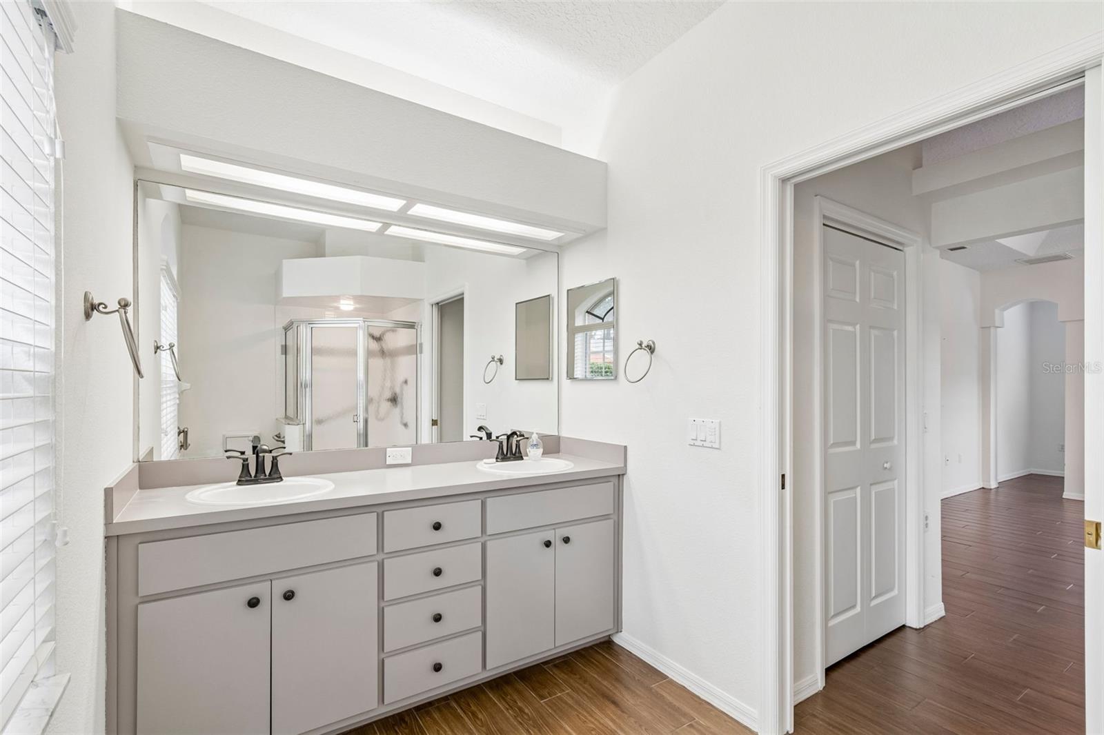 WOOD VIEW AT MEADOW OAKS - Residential