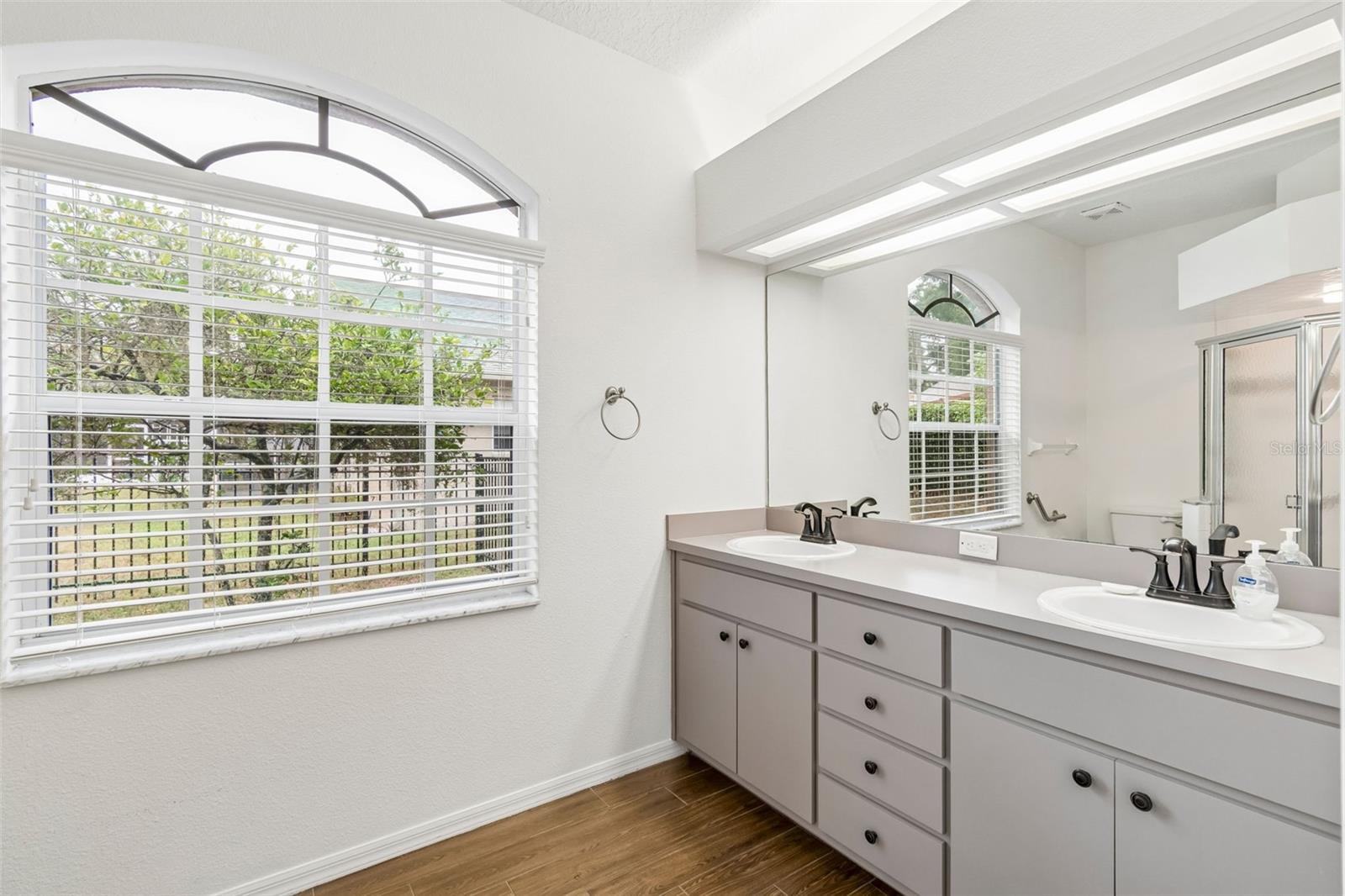 WOOD VIEW AT MEADOW OAKS - Residential