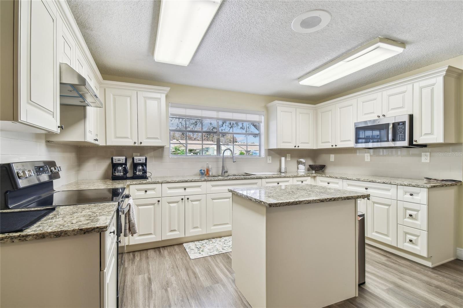 WOOD VIEW AT MEADOW OAKS - Residential