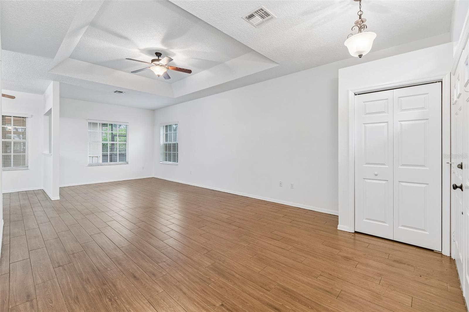WOOD VIEW AT MEADOW OAKS - Residential
