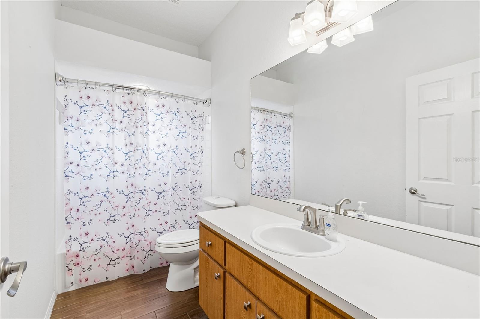 WOOD VIEW AT MEADOW OAKS - Residential