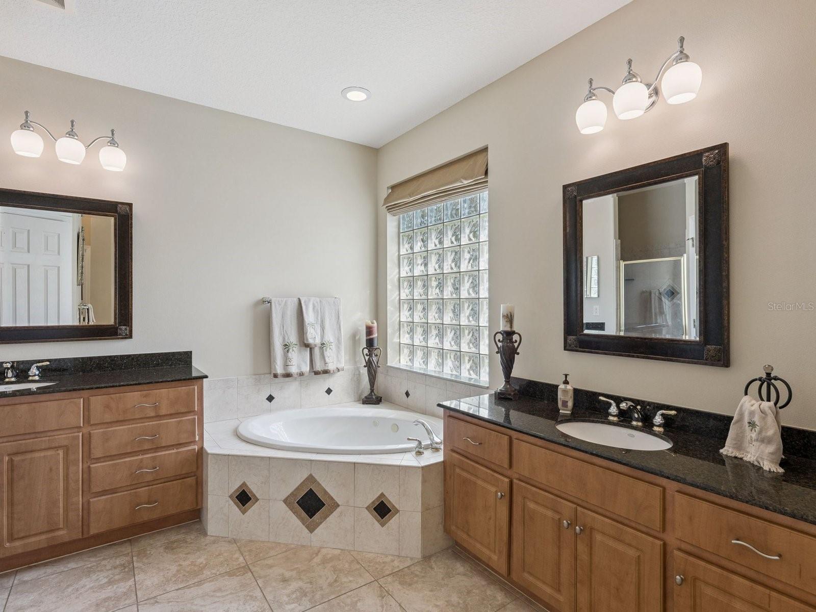 FLORA ESTATES - Residential